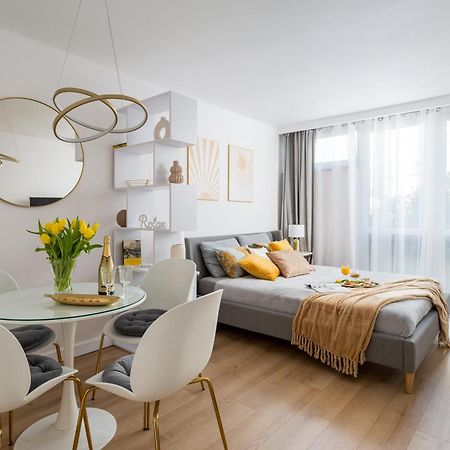 Gold Premium Central Suite 950 M To Central Station Parking Warszawa Zewnętrze zdjęcie