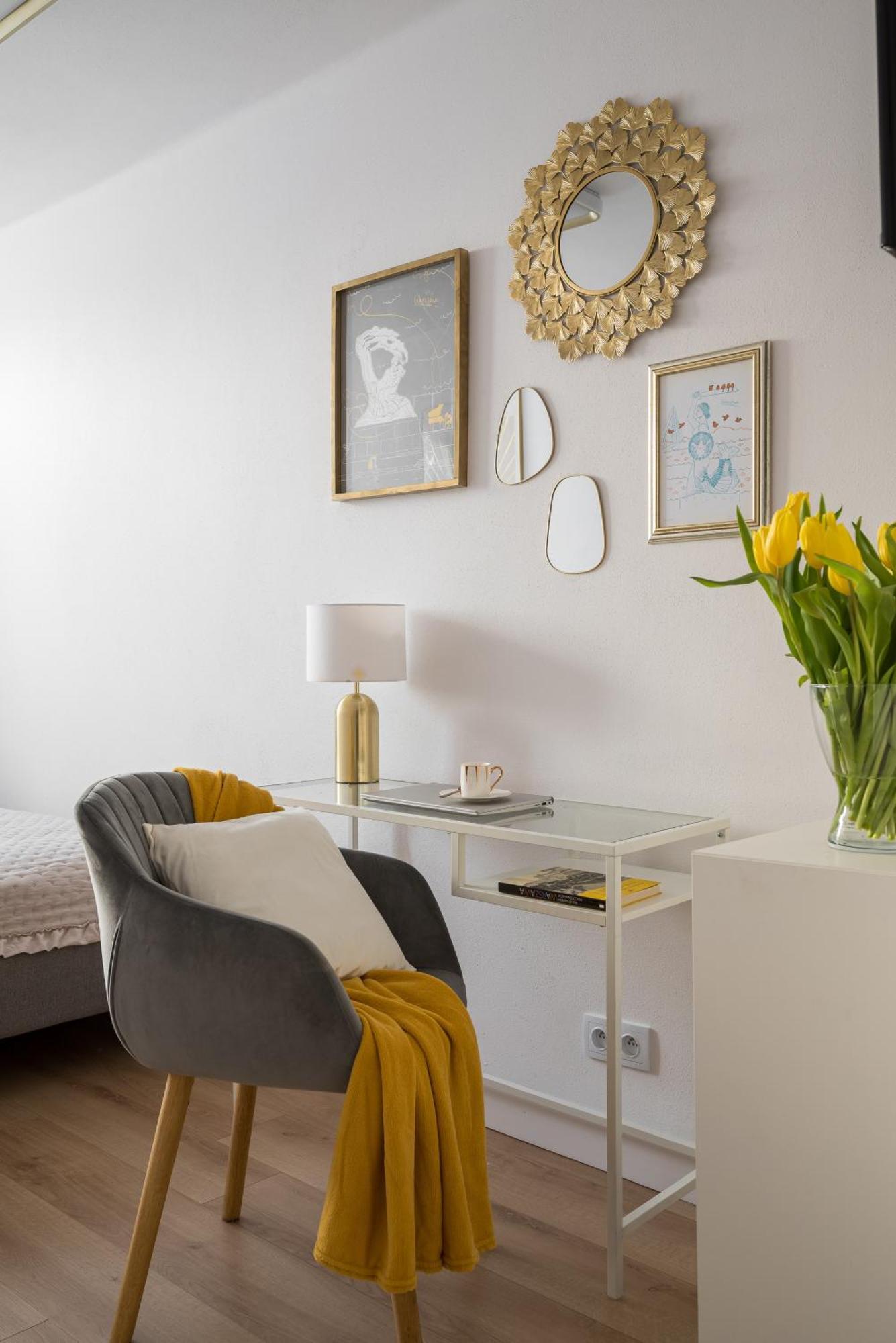 Gold Premium Central Suite 950 M To Central Station Parking Warszawa Zewnętrze zdjęcie