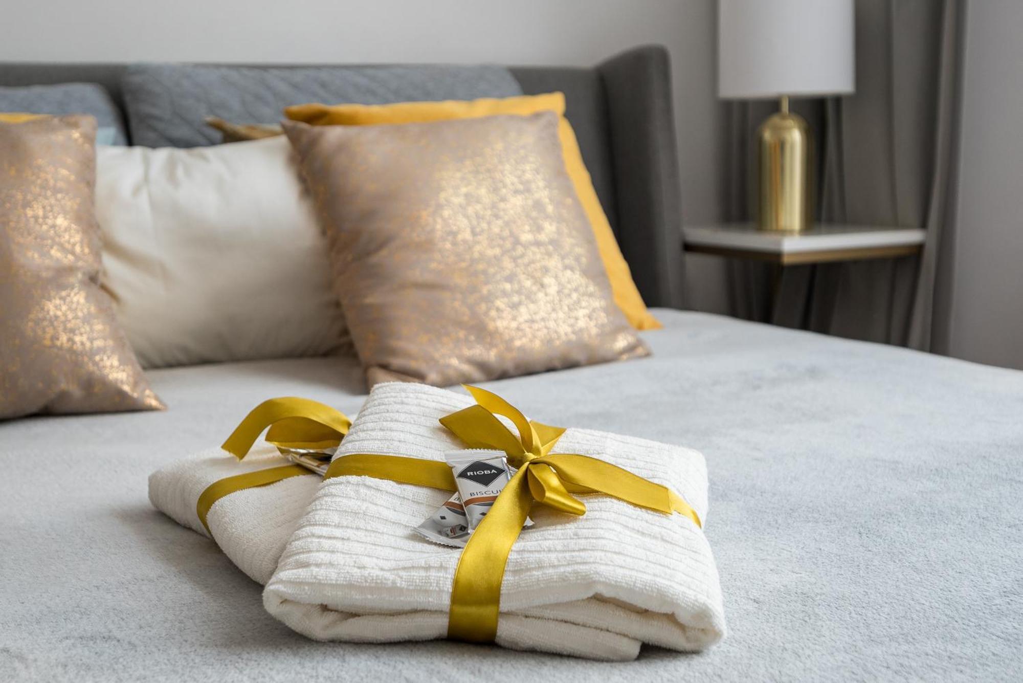 Gold Premium Central Suite 950 M To Central Station Parking Warszawa Zewnętrze zdjęcie